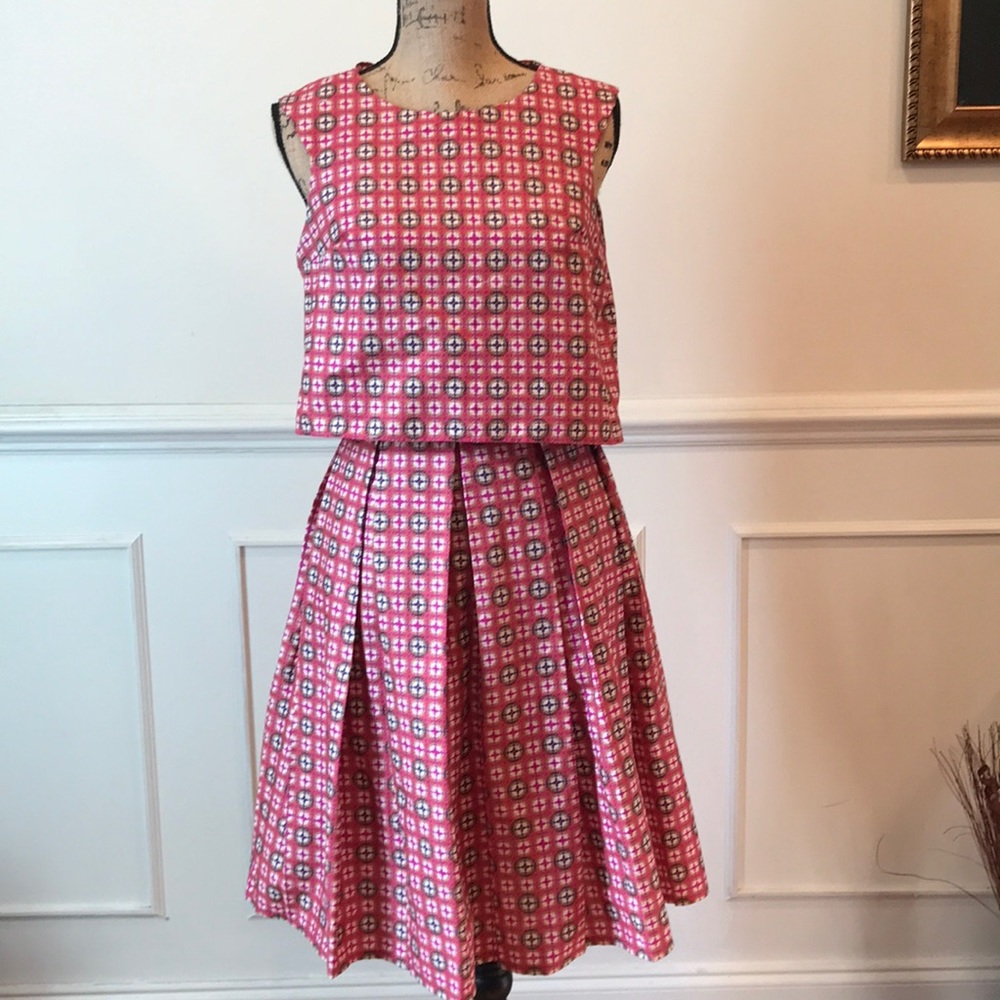 2 piece skirt set.